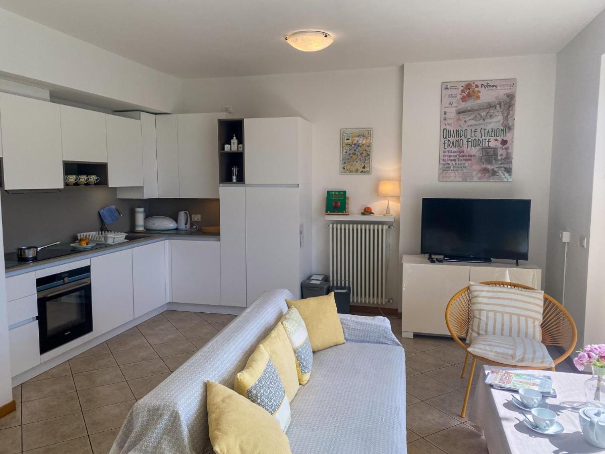 Vista Paradiso I - Garten Ferienwohnung Perledo Esterno foto