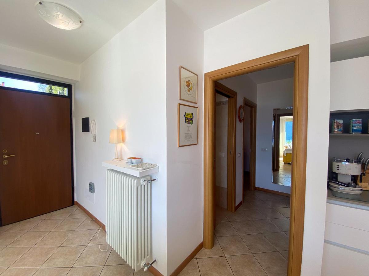 Vista Paradiso I - Garten Ferienwohnung Perledo Esterno foto